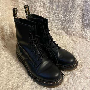 Dr. Martens 1460 W' Boot